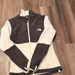 The North Face Women's grey  and Cream Jacket